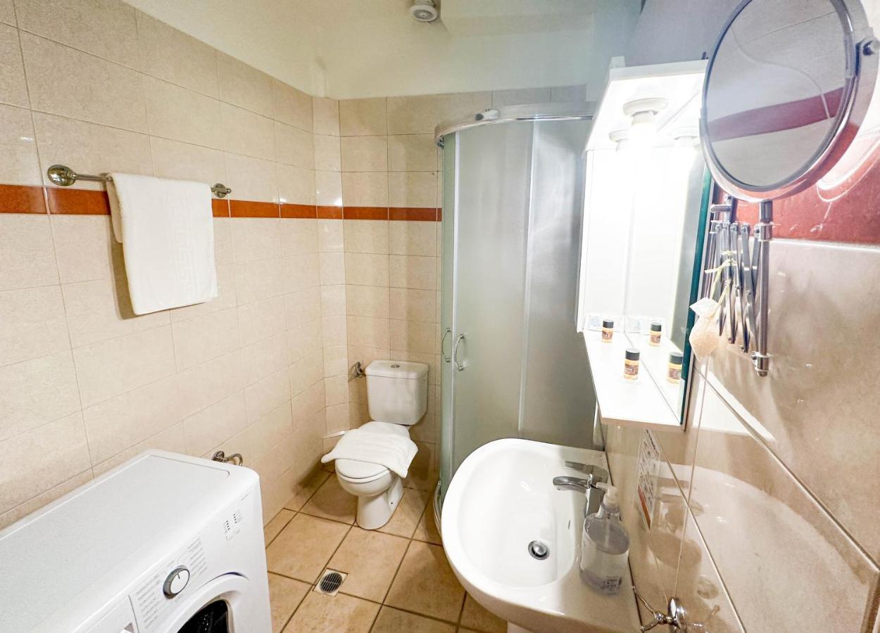 Mini Art Apartments Gerani  Dış mekan fotoğraf